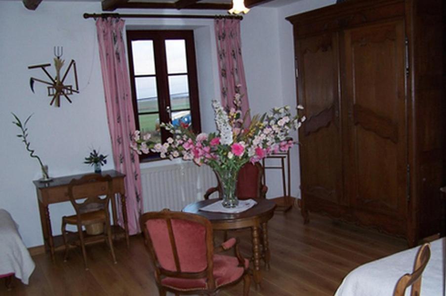 Ferme Du Montheu Bed & Breakfast Dommartin-sous-Amance Exterior photo